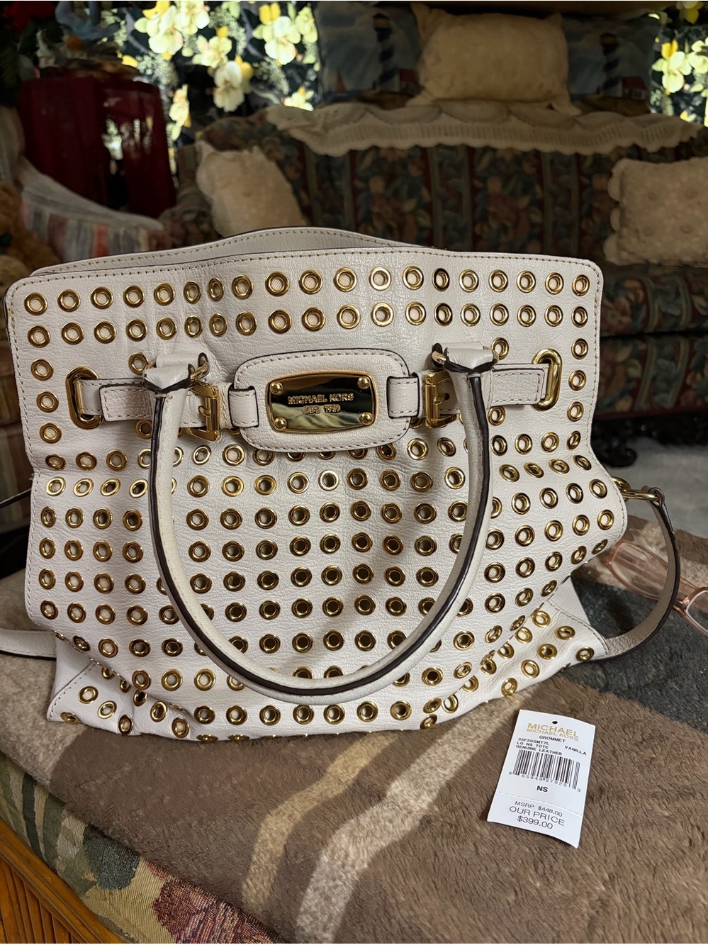 Michael Kors Grommet LG NS Tote Leather Vanilla Bag